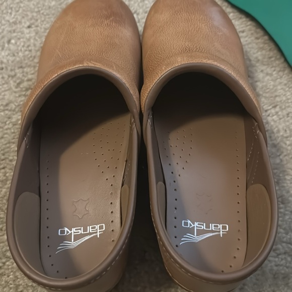 Dansko Professional Honey Distressed Clog - Picture 10 of 11